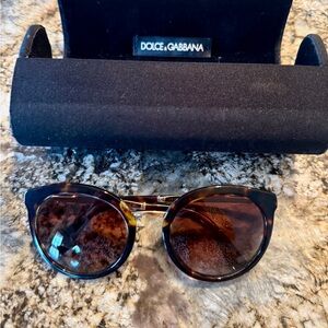 Dolce & Gabbana Tortoiseshell Cat-Eye Sunglasses - Brown Lenses
